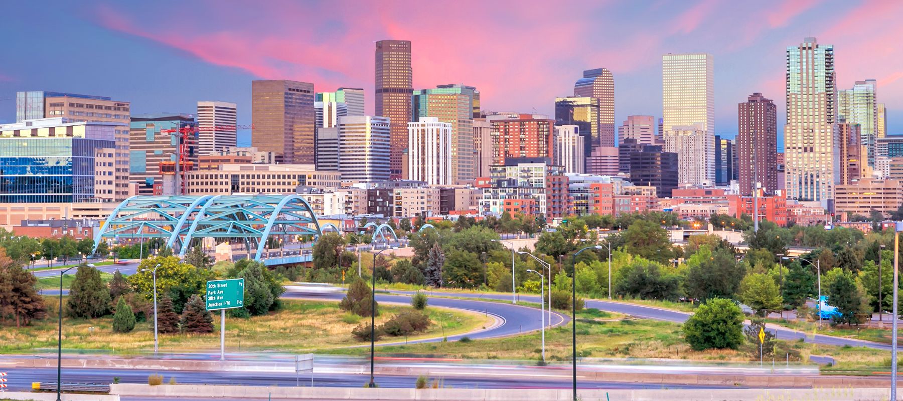 denver colorado skyline in twilight